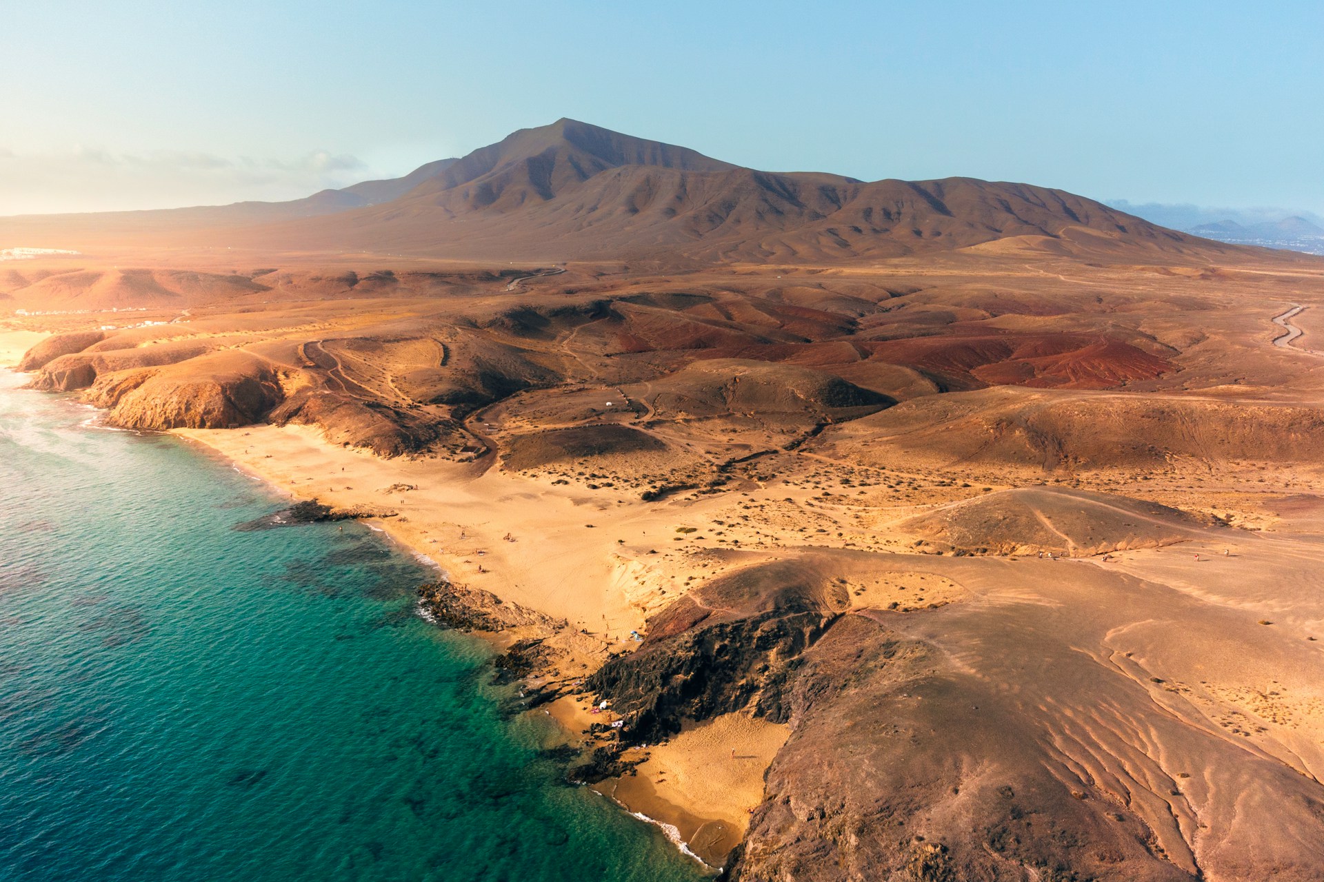 Descubre Las Rutas De Binter Desde Santander Gran Canaria Tenerife descubre-las-rutas-de-binter-desde-santander-gran-canaria-tenerife